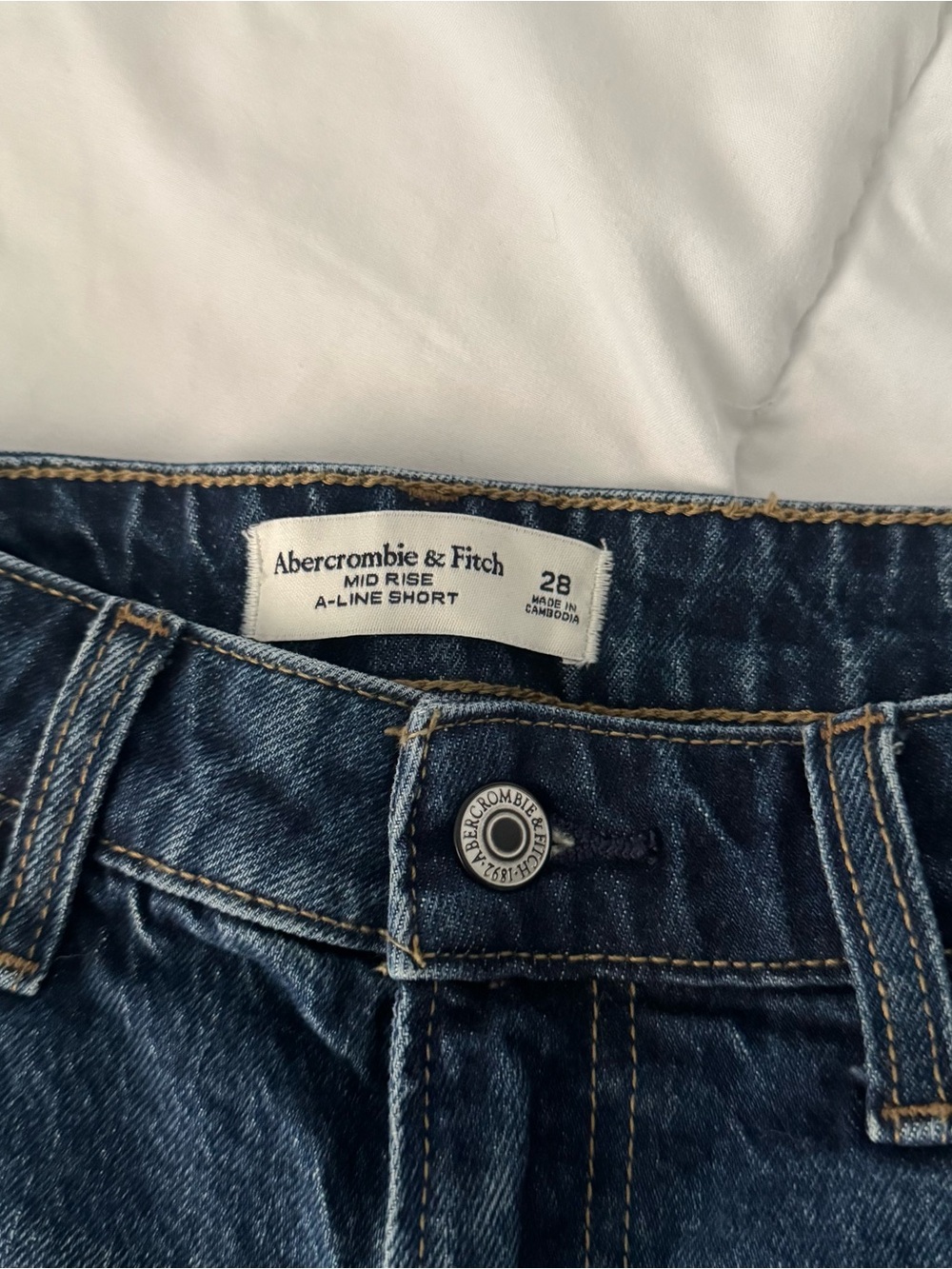 Abercrombie curve love shorts! - Picture 2 of 4